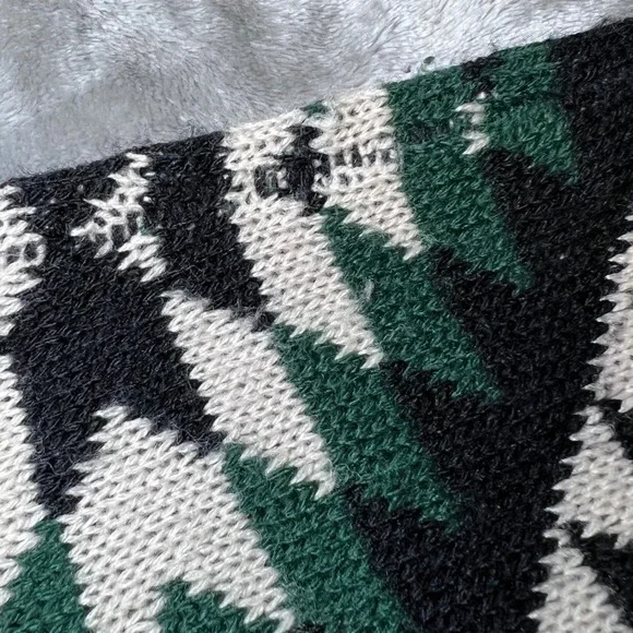 Bear Dance Womens Size Small Cardigan Sweater Green White Black Aztec Geometric - Picture 10 of 12